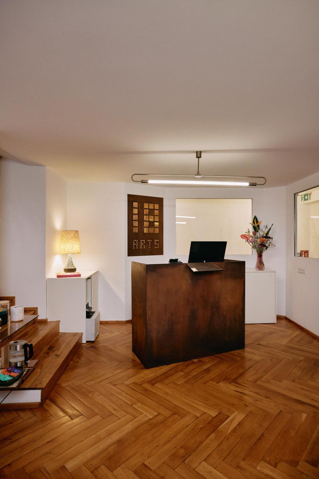 18Arts Hotel - Living In A Gallery! Cologne Exterior photo